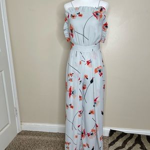 Gray with floral flower jumpsuit… size 4p
